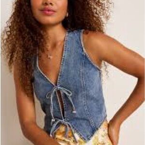 Nasty gal Denim Tie-Front Vest Top in Medium Blue